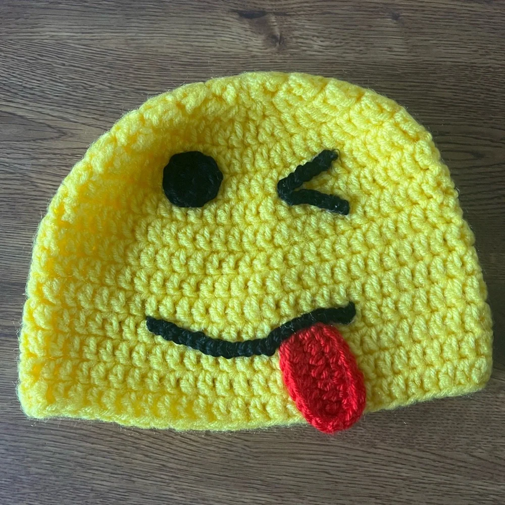 Smiley face kids crochet hat